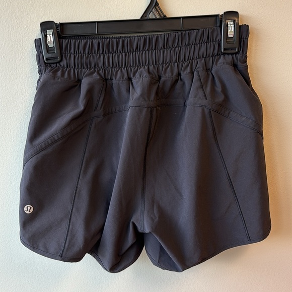 Lululemon Track That 5” high rise black 4 - Picture 3 of 5